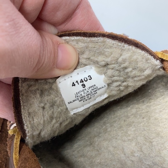 Minnetonka lined‎ leather slippers size 9 men’s
